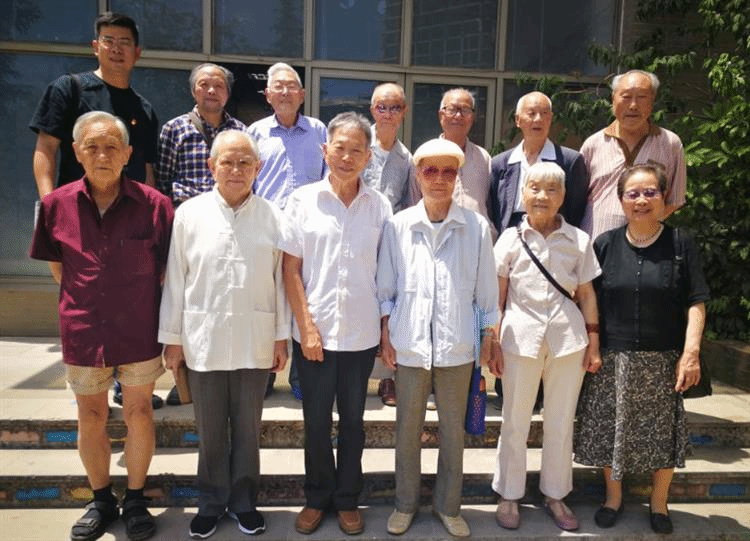 0521座谈会2.png